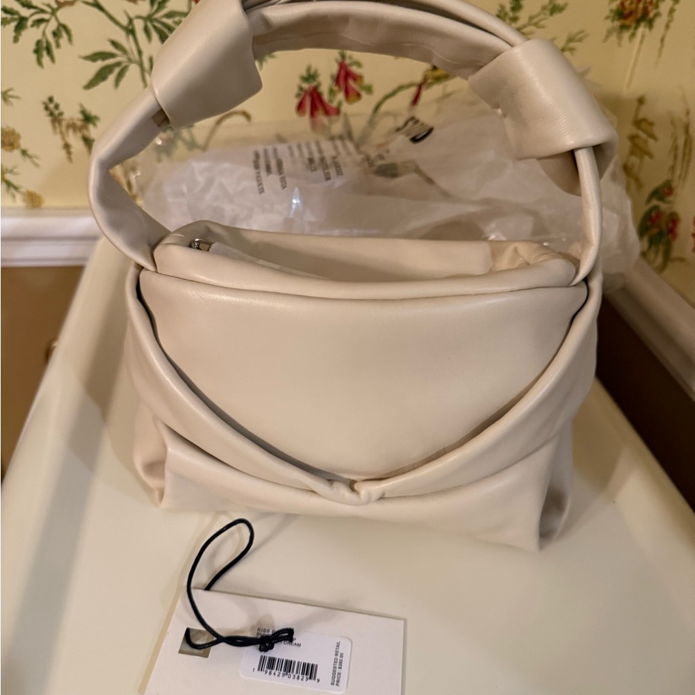 Elegant STAUD Cream Handbag - Picture 2 of 7